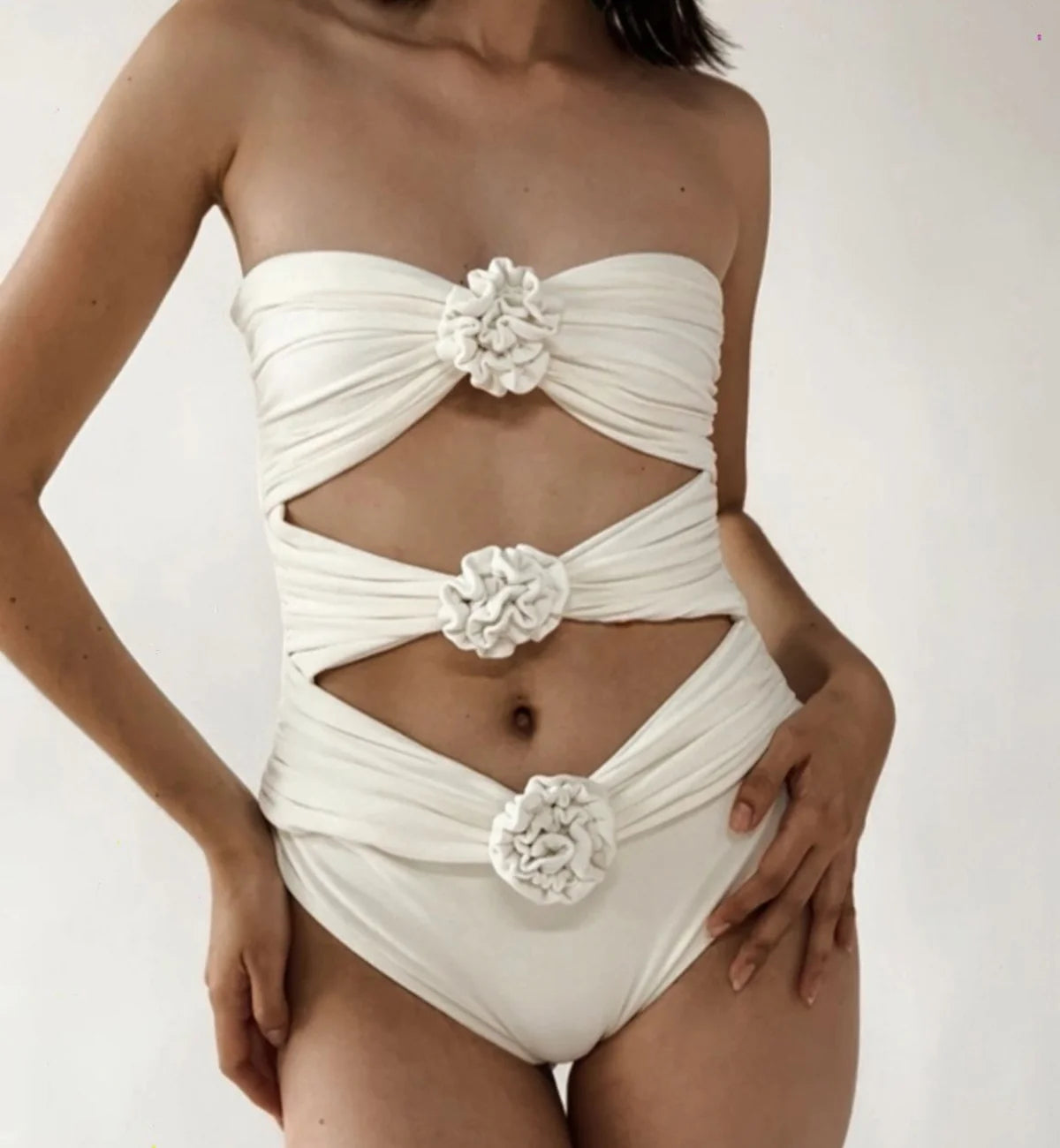 Perla Blanca Swimsuit with Roses