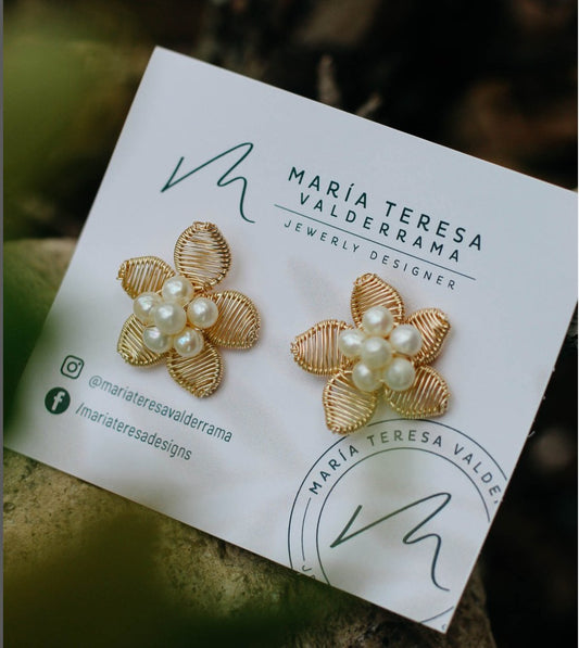 Gold Flower Stud Earrings with Pearls - YSSLA