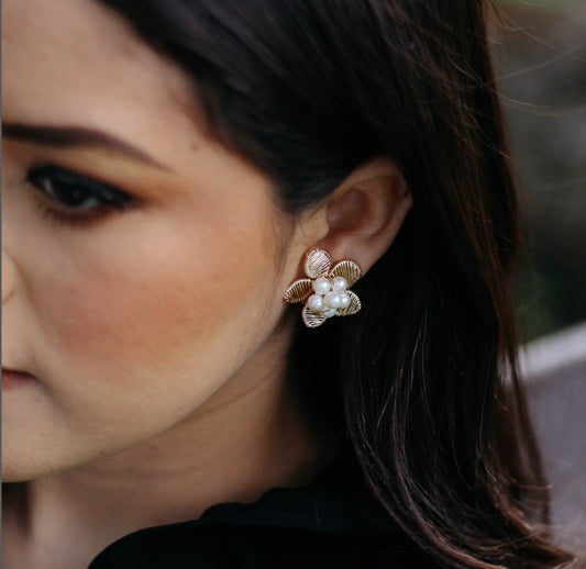 Gold Flower Stud Earrings with Pearls - YSSLA